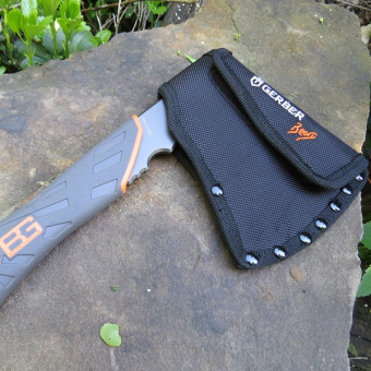 ТОПОР GERBER BEAR GRYLLS SURVIVAL HATCHET
